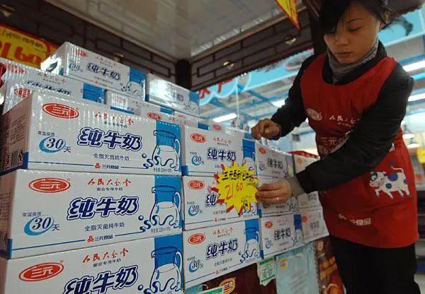 曾称霸北京市场，如今连续两季亏损 这家乳企的“甩卖”困局